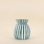 Vase céramique vert rayé 19cm, design moderne | Hashtag Déco