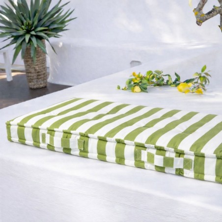 Matelas de sol outdoor rayé vert déperlant | Hashtag Déco
