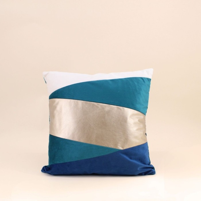 Coussin en velours bleu doré 40cm chic | Hashtag Déco