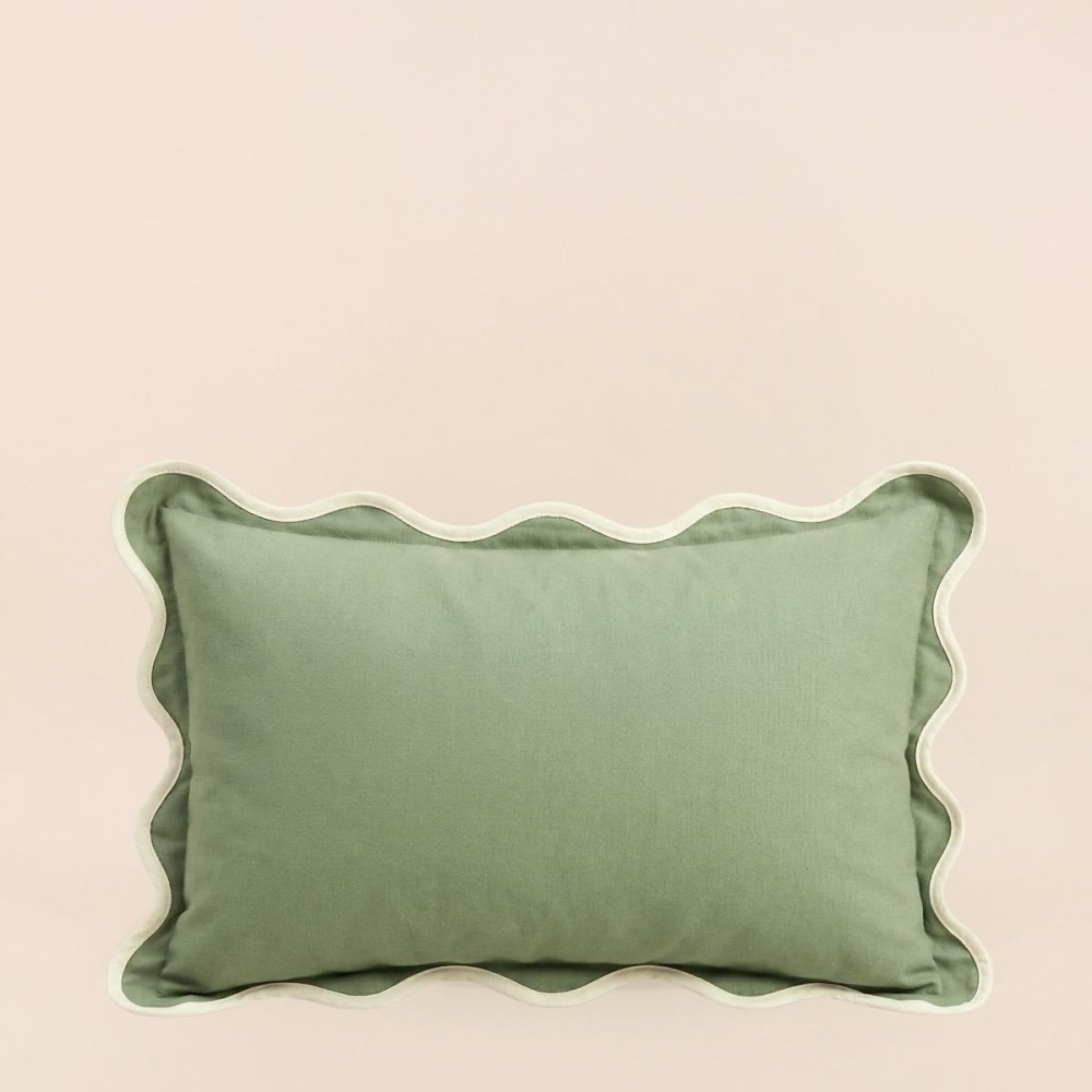 Coussin vintage vert en coton contour vague 40x60cm | Hashtag Déco