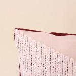 Coussin brodé géométrique bordeaux et beige | Hashtag Déco