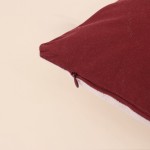 Coussin brodé géométrique bordeaux et beige | Hashtag Déco