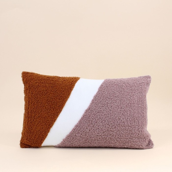 Coussin rectangulaire bouclette rose chic | Hashtag Déco