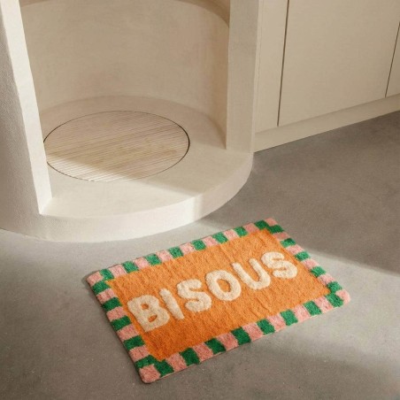 Tapis de bain coton brodé Bisous 50x80 cm | Hashtag Déco