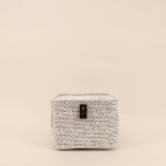 Panier à chevrons gris en polyester | Hashtag Déco