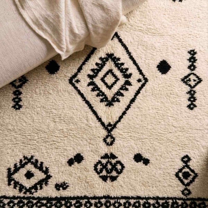 Tapis rectangulaire noir et blanc en coton 120x60 | Hashtag Déco