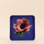 Plateau métal laqué violet motif floral | Hashtag Déco