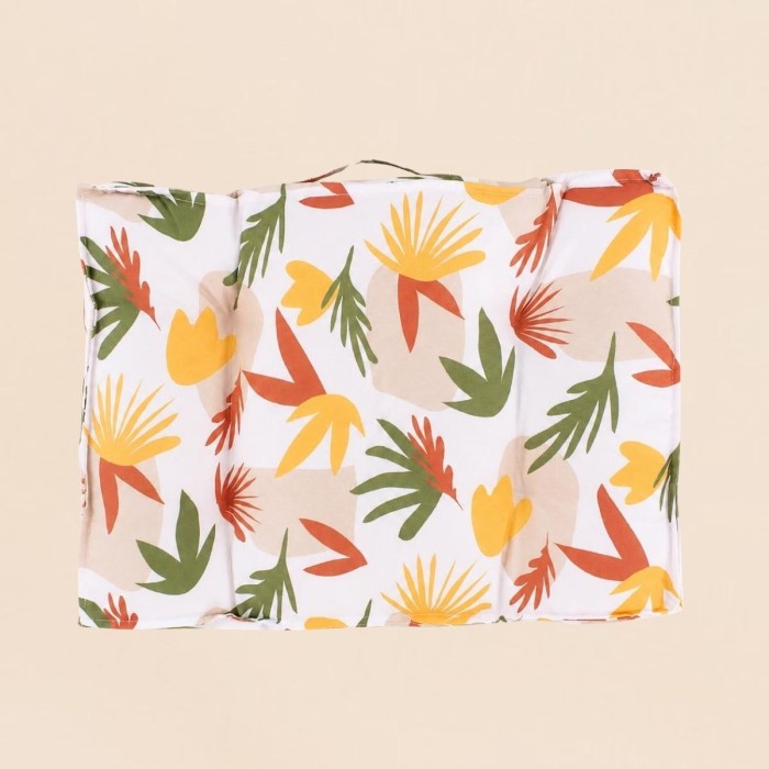 Coussin outdoor fleurs anti-UV déperlant coloré | Hashtag Déco