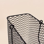 Panier porte magazine en métal noir élégant | Hashtag Déco