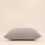 Coussin rectangulaire taupe en tissu 30x50cm | Hashtag Déco