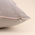 Coussin rectangulaire taupe en tissu 30x50cm | Hashtag Déco