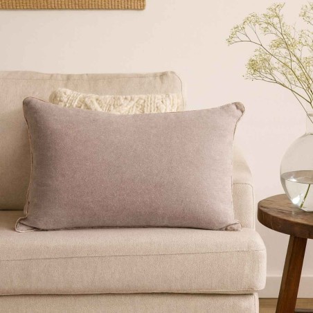Coussin rectangulaire taupe en tissu 30x50cm | Hashtag Déco