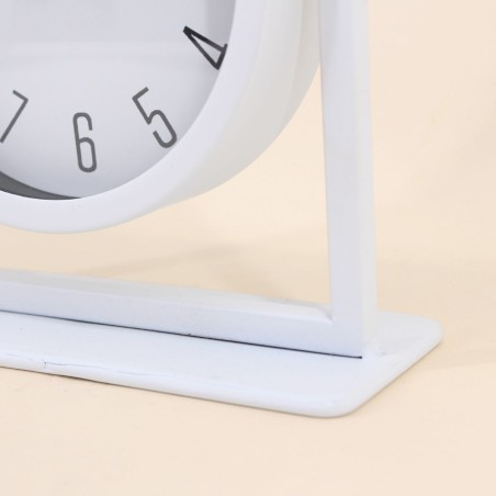 Horloge à poser métal blanc 27cm élégante | Hashtag Déco