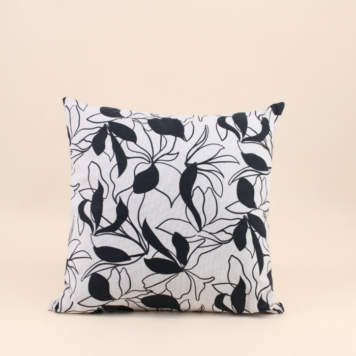 Coussin fleuri coton noir et blanc 40x40 cm | Hashtag Déco