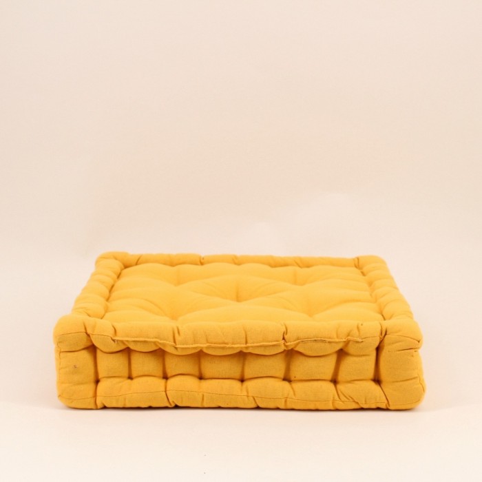 Coussin de sol jaune en tissu 40x40cm | Hashtag Déco