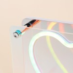 Cadre néon coeur 3D coloré 15x15cm