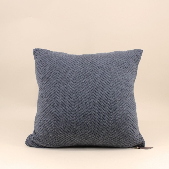 Coussin en tissu gris 50x50cm pour salon chic | Hashtag Déco