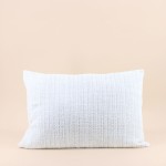 Coussin en velours blanc texturé 40x60cm | Hashtag Déco
