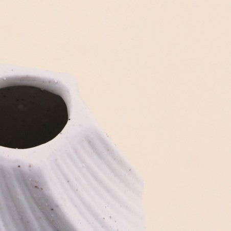 Vase twist porcelaine blanche 20cm unique | Hashtag Déco