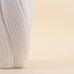 Vase twist porcelaine blanche 36cm élégant | Hashtag Déco