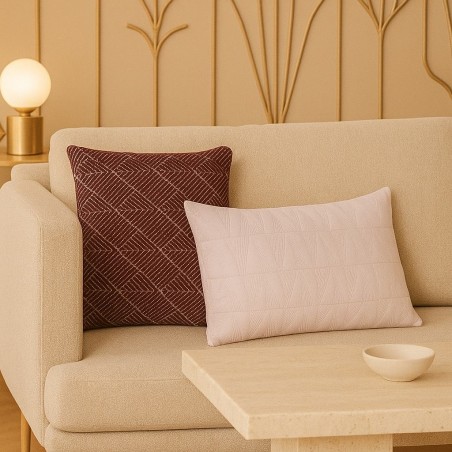 Coussin en velours rose brodé 30x50cm | Hashtag Déco