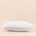 Coussin fausse fourrure blanc 40x60cm | Hashtag Déco