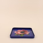 Plateau métal laqué violet motif floral | Hashtag Déco