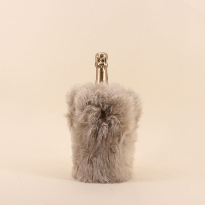 étui champagne peau de mouton beige | Hashtag Déco