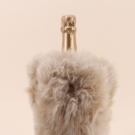 étui champagne peau de mouton beige | Hashtag Déco