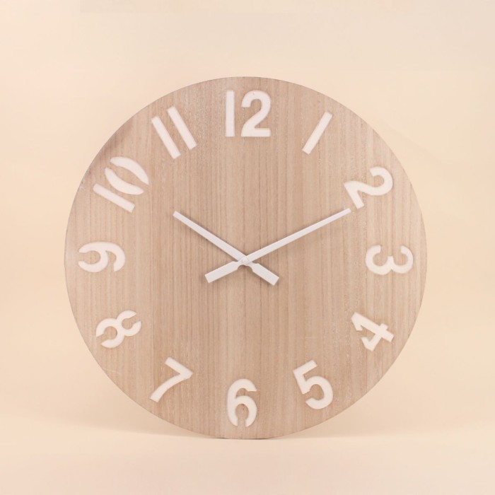 Horloge en bois blanchi 60cm, élégance naturelle | Hashtag Déco