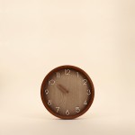 Horloge ronde bois naturel 30cm - Élégance murale | Hashtag Déco