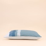 Coussin extérieur tissu géométrique bleu 30x50cm | Hashtag Déco