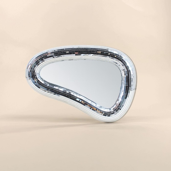 Miroir organique en verre gris argenté | Hashtag Déco