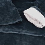 Sweat plaid ultra doux en polyester gris avec poche | Hashtag Déco