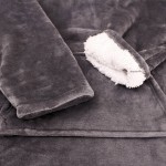 Sweat plaid ultra doux en polyester gris avec poche | Hashtag Déco