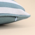 Coussin extérieur rayé en tissu bleu 30x50cm | Hashtag Déco