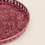 Plateau métal violet motifs relief 37cm | Hashtag Déco