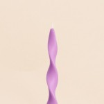 Bougie spirale parme 40cm en stéarine | Hashtag Déco