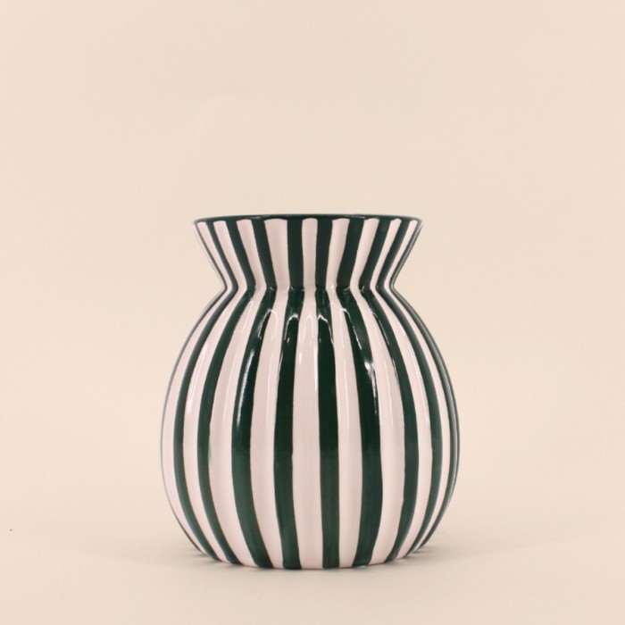 Vase céramique vert rayé 19cm, design moderne | Hashtag Déco