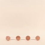 Patère métal blanc frêne, 4 têtes, élégance | Hashtag Déco