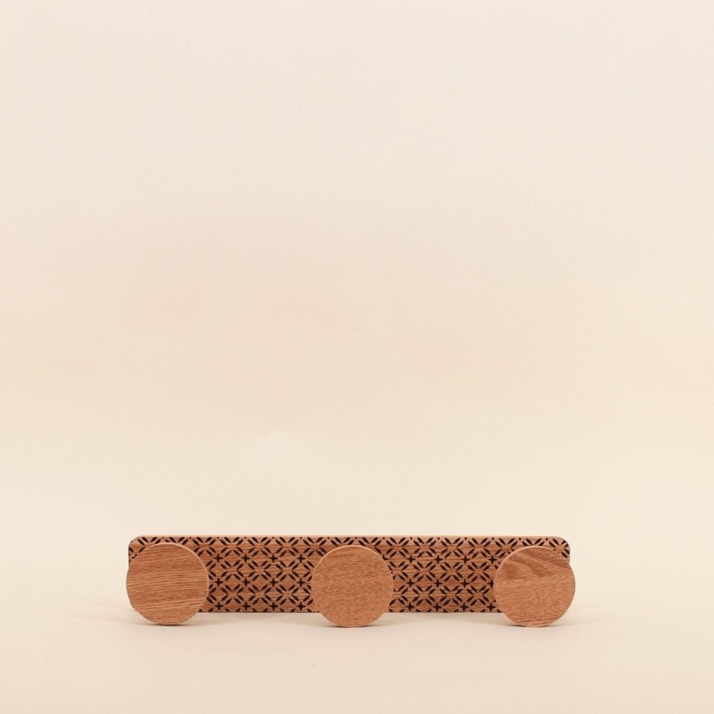 Patère bois motifs noirs, MDF, chic et pratique | Hashtag Déco