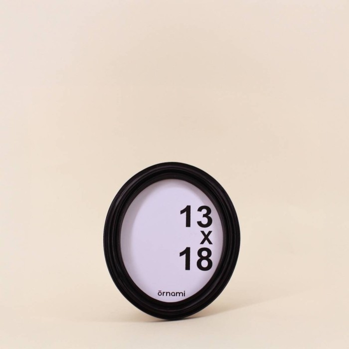 Cadre photo ovale noir résine 18x23 cm | Hashtag Déco