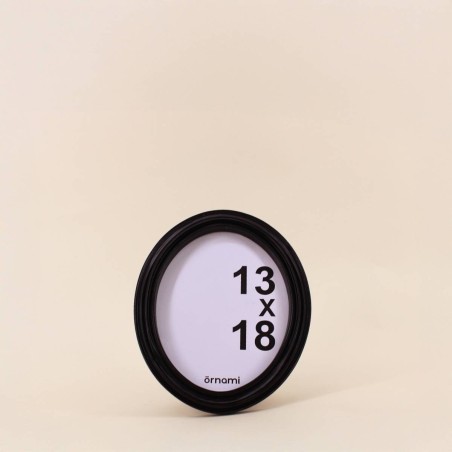 Cadre photo ovale noir résine 18x23 cm | Hashtag Déco