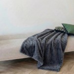 Plaid en fausse fourrure gris 157x230cm | Hashtag Déco