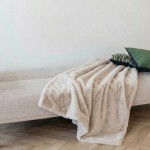 Plaid en fausse fourrure gris 157x230cm | Hashtag Déco