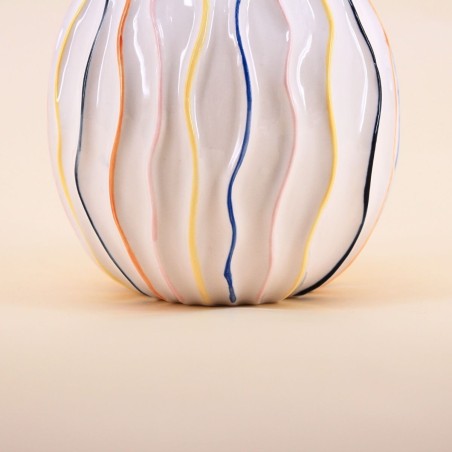 Vase en céramique blanc lignes colorées 19cm | Hashtag Déco
