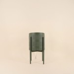 Cache pot métal vert 21x38,5cm moderne | Hashtag Déco