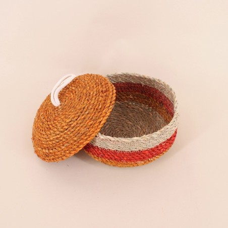Panier en fibres naturelles rouge et naturel | Hashtag Déco
